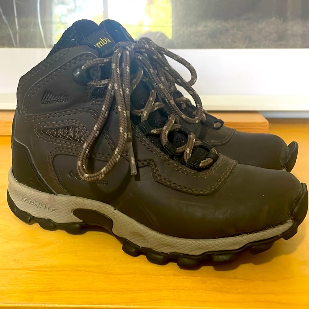 Kids Columbia Waterproof hiking boots